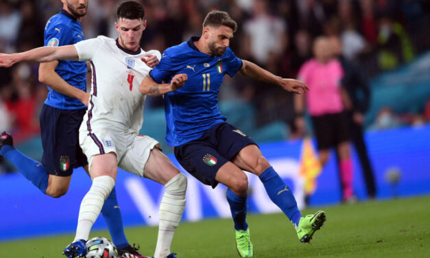 Declan Rice wraz z reprezentacją Anglii zdobył srebrny medal Mistrzostw Europy