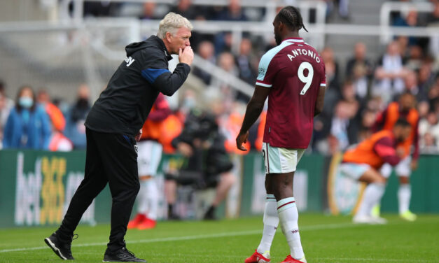 ExWHUemployee: Czy David Moyes będzie chciał podpisać kontrakt z napastnikiem bez klubu?