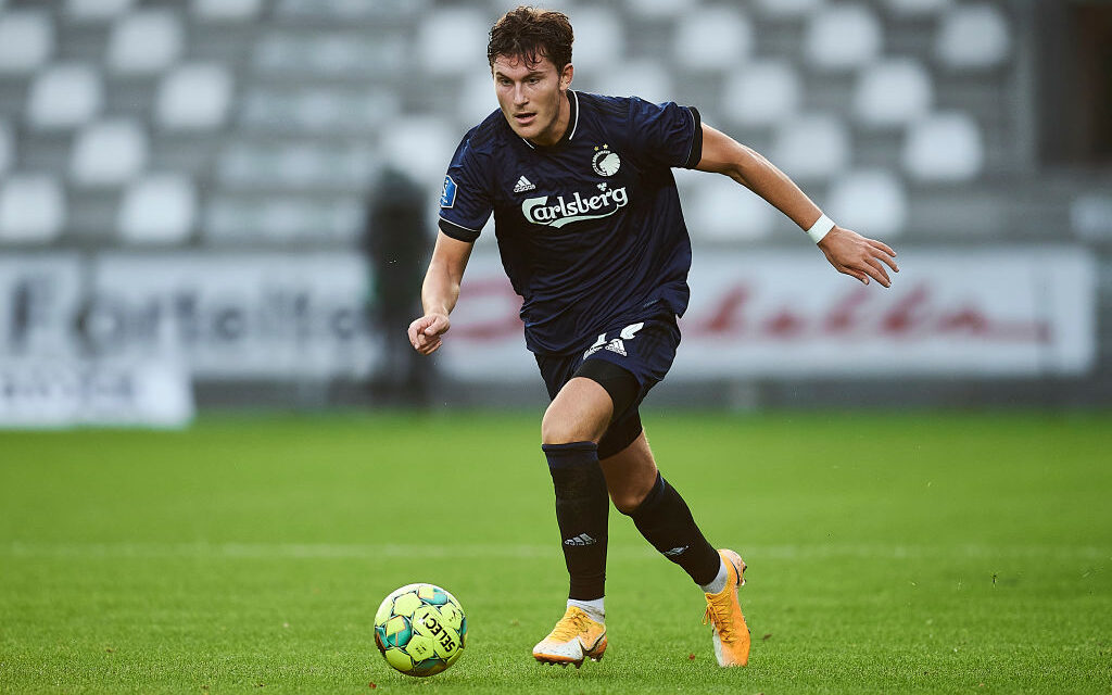 Młody duński napastnik jest rzekomo na radarze Młotów