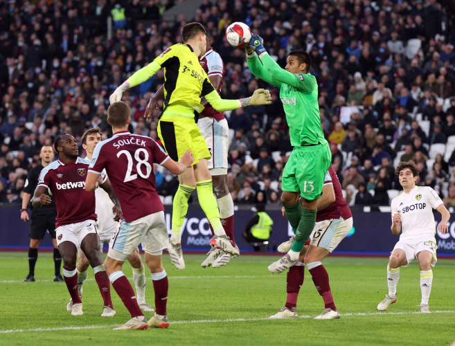 FA Cup: Młoty „idą dalej” – West Ham wygrywa z Leeds 2:0 [SKRÓT]