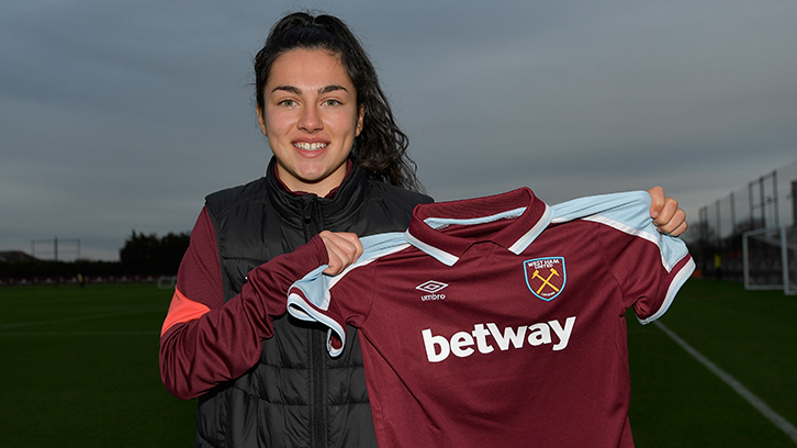 West Ham United Women pozyskał 17-letnią kapitan reprezentacji Anglii U18