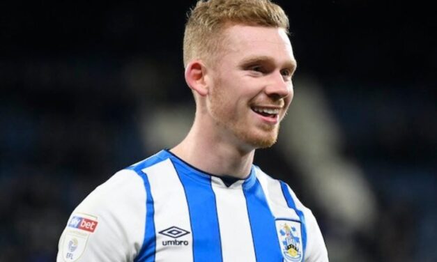 Lewis O’Brien – West Ham jest zainteresowany pomocnikiem Huddersfield Town