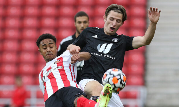 Kluby Premier League – w tym West Ham – chcą pozyskać Olliego O’Neilla