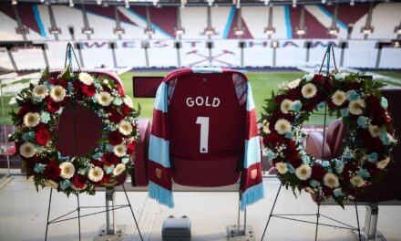 Rodzina West Hamu United zebrała się, aby uczcić pamięć Davida Golda