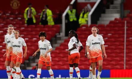 Drużyna kobiet pokonana na Old Trafford [SKRÓT]