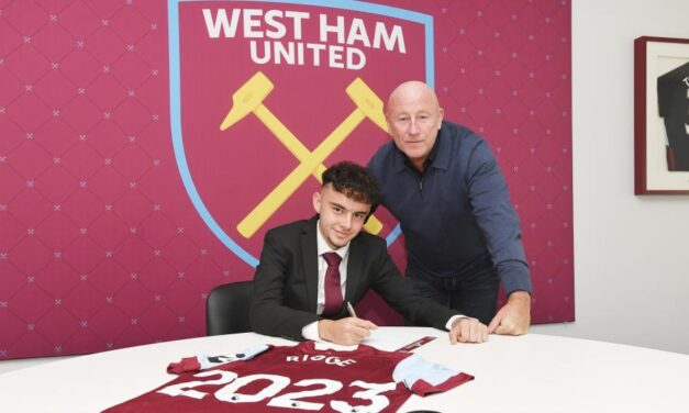 Dan Rigge podpisał swój pierwszy profesjonalny kontrakt