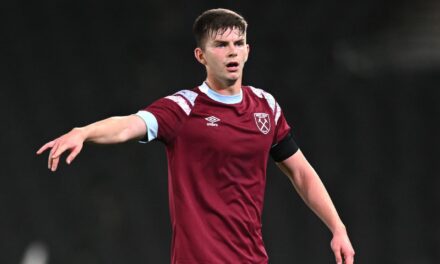 Forbes wypożyczony do Bristol Rovers
